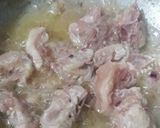 A picture of step 4 of Aalu gobhi with chicken 😋.