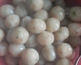Foto langkah ke 6 dari resep Cilok Kuah.