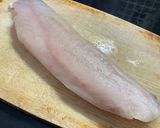 Foto langkah ke 1 dari resep Pan-seared Fish Fillet/ Ikan filet panggang.