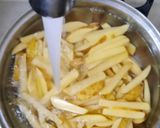 Foto langkah ke 2 dari resep Kentang Goreng Crispy (praktis, tanpa freezer).