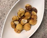 Sült gesztenye recept fázis 2 fotója