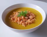 Hình bước làm 4 của món Soup BÍ ĐỎ cá hồi
