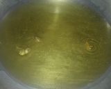 A picture of step 2 of Piyoon (sindhi traditional dish).