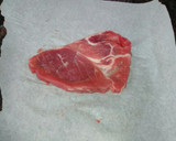 Foto del paso 2 de la receta: Escalope de cerdo rebozado con pan de aceitunas