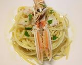 A picture of step 3 of Spaghetti aglio olio e peperoncino with a twist.