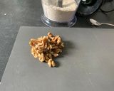 Foto del paso 2 de la receta: Tortitas veganas de avena, nueces y plátano