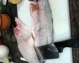 Foto del paso 1 de la receta: Filetes de lubina al horno con cebolla patata tomate natural y aderezo Vidalim