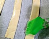 Foto del paso 1 de la receta: Barritas de hojaldre glaseadas con mermelada de frambuesa