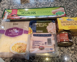 Foto del paso 1 de la receta: Pizza de hojaldre con pavo y atún