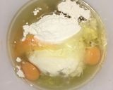 Foto del paso 2 de la receta Bizcocho de nueces y mermelada de fresa
