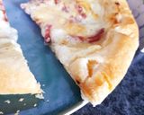 Une image de l'étape 5 de Pizza 🍕 crousti crème fraîche lardons fromage et poulet fumé.