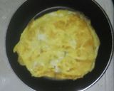 Foto langkah ke 1 dari resep Dadar Telur Saos Sederhana.