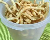 Foto langkah ke 6 dari resep Stik Bawang.