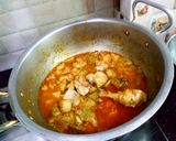 A picture of step 5 of Bhounwa kadu chicken.