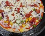 વેજીટેબલ પીઝા (Vegetable Pizza Recipe in Gujarati) રેસીપી સ્ટેપ3ફોટો