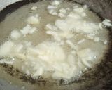 A picture of step 2 of Chicken jalferazi with egg rice.