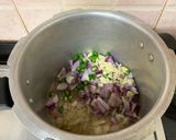 A picture of step 3 of Aloo Methi gravy !!.