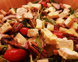 Foto del paso 3 de la receta: Ensalada de peras, rúcula y queso feta