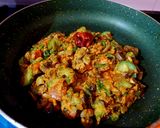 A picture of step 6 of Turai-Mushroom Curry.