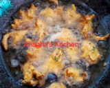 A picture of step 9 of Onion pakoda.