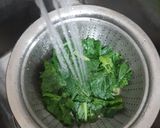 Foto langkah ke 2 dari resep Cah Kailan Bawang Putih.