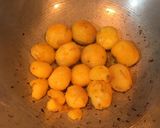 A picture of step 3 of Hariyali Aloo / Dhaniya Aloo.