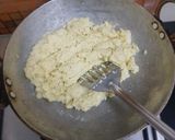 A picture of step 2 of Til ke ladoo.