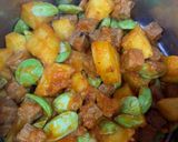 Foto langkah ke 2 dari resep Tumis kentang pete pedas vegetarian.