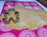 Une image de l'étape 6 de Des biscuits squelettes 👻.