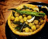 A picture of step 10 of Crispy masala chana katori.