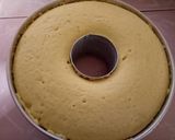 Foto langkah ke 5 dari resep Lemon Cake with Lemon Frosting.
