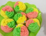 Foto langkah ke 8 dari resep Bolu Kukus Mawar.