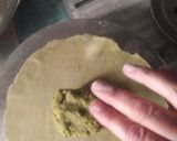 A picture of step 8 of Palak-Peas-Paneer Paratha.