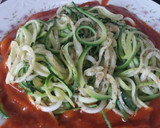 Foto del paso 1 de la receta: Espaguetis de calabacín🥒🍅