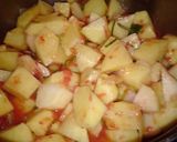 Foto del paso 4 de la receta: Papas (patatas) entomatadas al romero