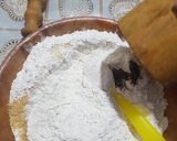 A picture of step 4 of Maandazis.