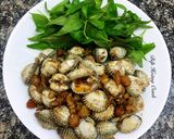 Hình bước làm 3 của món Sò Huyết Xào Tỏi