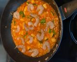 Foto langkah ke 3 dari resep Cheesy Prawn Orzo.