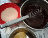 Foto langkah ke 2 dari resep Giraffe Swiss Roll Cake.