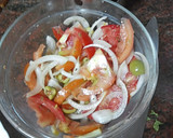 Foto del paso 4 de la receta: Tortilla de papas con cebolla y ensalada de tomate