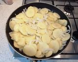 A picture of step 2 of Spanish Omelette.