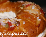 Foto del paso 2 de la receta: Roscón de Reyes 👑 🐪 🐪 🐪 👑