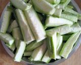 A picture of step 1 of Tori ki sabzi.