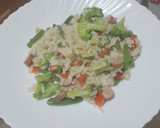 Foto del paso 3 de la receta: Salteado de arroz, verduras y salchichas