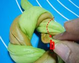 Foto langkah ke 5 dari resep Roti Kasur Kukus Moka Pandan.