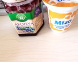 Hamis túrógombóc kölesből, áfonya dzsemmes tejföllel. Gm, lm recept fázis 3 fotója