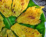 A picture of step 8 of Pumpkin flower fritters.