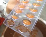 Foto del paso 7 de la receta: Bombones de  chocolate con relleno de chapulín