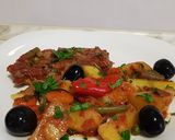 Pas rețetă Friptură de porc cu cartofi și legume în sos de roșii cu usturoi 4 fotografie
