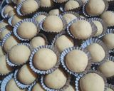 Foto langkah ke 5 dari resep Bola-Bola Coklat / Egg drops / kue kering lebaran.